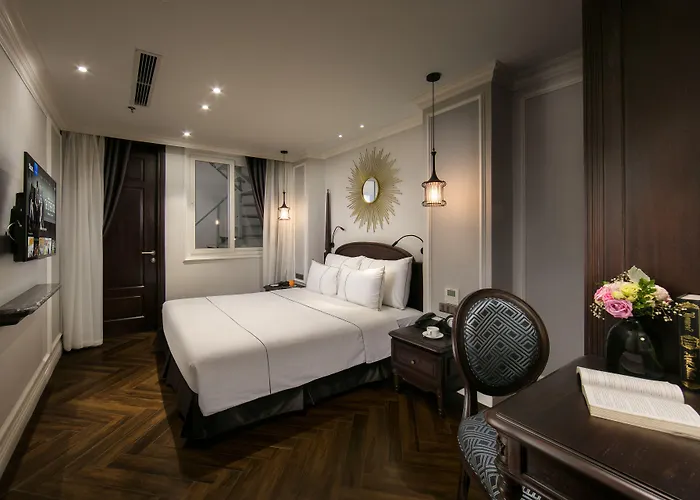 Canary Hotel